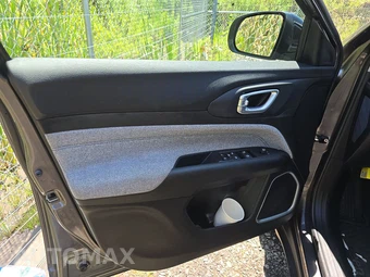 2022 Jeep Compass Latitude - miniatura 9