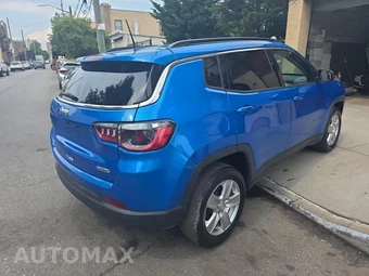 2022 Jeep Compass Latitude - miniatura 4