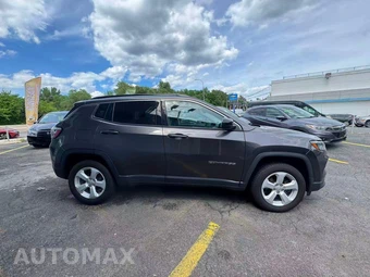 2022 Jeep Compass Latitude - miniatura 4