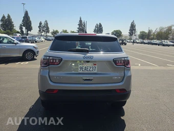 2022 Jeep Compass Latitude - miniatura 5