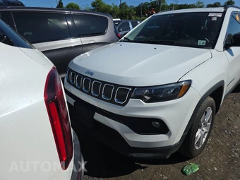 2022 Jeep Compass Latitude - miniatura 2