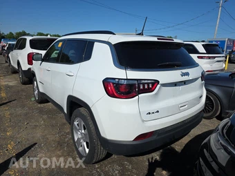2022 Jeep Compass Latitude - miniatura 6