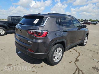 2022 Jeep Compass Latitude – miniatura 4