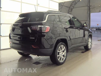 2022 Jeep Compass Latitude Lux - miniatura 4