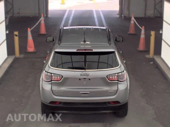 2022 Jeep Compass Latitude Lux - miniatura 5