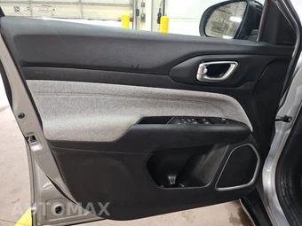 2022 Jeep Compass Latitude Lux - miniatura 9