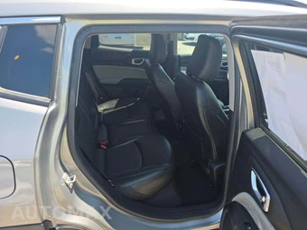 2022 Jeep Compass Latitude Lux - miniatura 16
