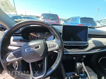 2022 Jeep Compass Latitude Lux - miniatura 11
