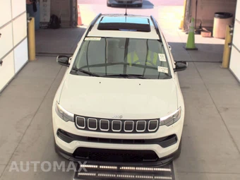 2022 Jeep Compass Latitude Lux - miniatura 2