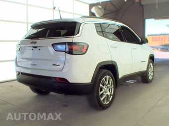 2022 Jeep Compass Latitude Lux - miniatura 4