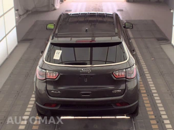 2022 Jeep Compass Latitude Lux - miniatura 5