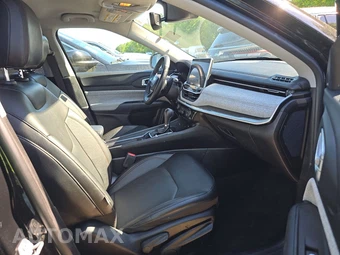 2022 Jeep Compass Latitude Lux - miniatura 8