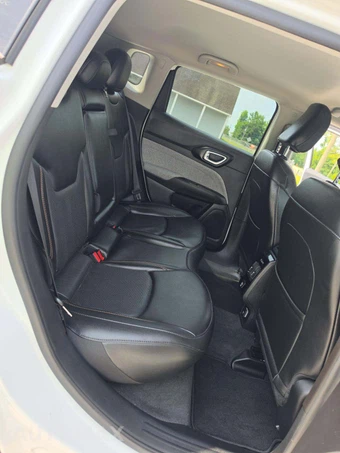 2022 Jeep Compass Latitude Lux - miniatura 16