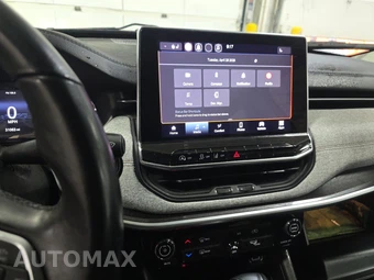 2022 Jeep Compass Latitude Lux - miniatura 11