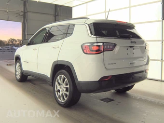 2022 Jeep Compass Latitude Lux - miniatura 6