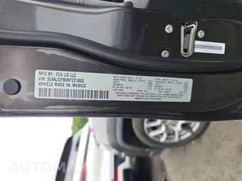 2022 Jeep Compass Latitude Lux - miniatura 21