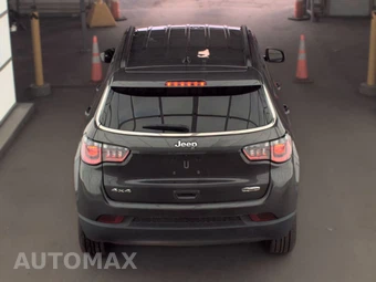 2022 Jeep Compass Latitude Lux - miniatura 6