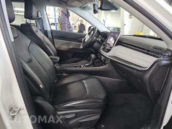 2022 Jeep Compass Latitude Lux - miniatura 8