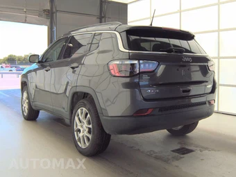 2022 Jeep Compass Latitude Lux - miniatura 6