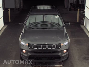 2022 Jeep Compass Latitude Lux - miniatura 2
