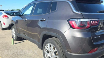 2022 Jeep Compass Latitude Lux - miniatura 20
