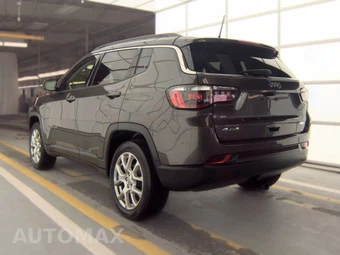 2022 Jeep Compass Latitude Lux - miniatura 6