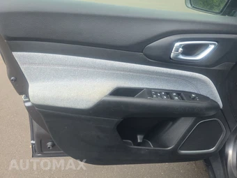 2022 Jeep Compass Latitude Lux - miniatura 9