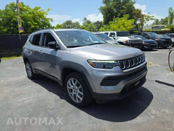 2022 Jeep Compass Latitude Lux - miniatura 4