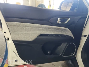 2022 Jeep Compass Latitude Lux - miniatura 9