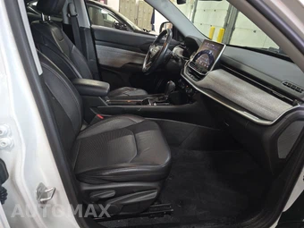 2022 Jeep Compass Latitude Lux - miniatura 8