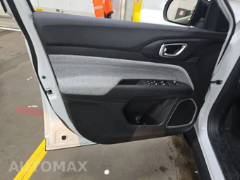 2022 Jeep Compass Latitude Lux - miniatura 9
