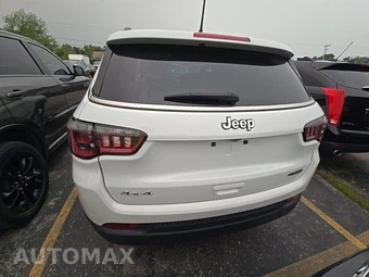 2022 Jeep Compass Latitude Lux - miniatura 5