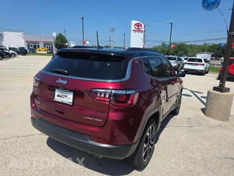 2022 Jeep Compass Limited - miniatura 3