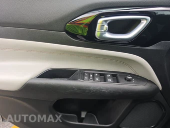 2022 Jeep Compass Limited - miniatura 9