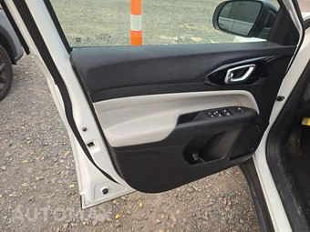 2022 Jeep Compass Limited - miniatura 9