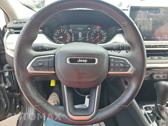 2022 Jeep Compass Limited - miniatura 10