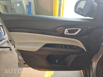 2022 Jeep Compass Limited - miniatura 9