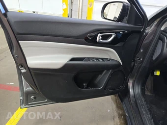 2022 Jeep Compass Limited - miniatura 9