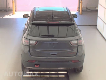 2022 Jeep Compass Trailhawk - miniatura 5