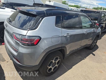 2022 Jeep Compass Trailhawk - miniatura 4