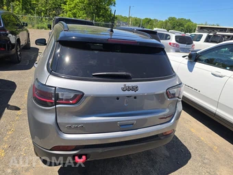 2022 Jeep Compass Trailhawk - miniatura 5