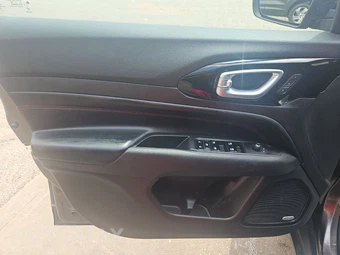 2022 Jeep Compass Trailhawk - miniatura 9
