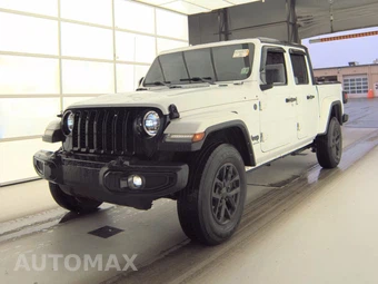 2022 Jeep Gladiator Altitude Crew Cab Medium Bed