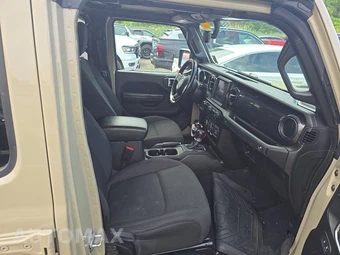 2022 Jeep Gladiator Altitude Crew Cab Medium Bed - miniatura 8
