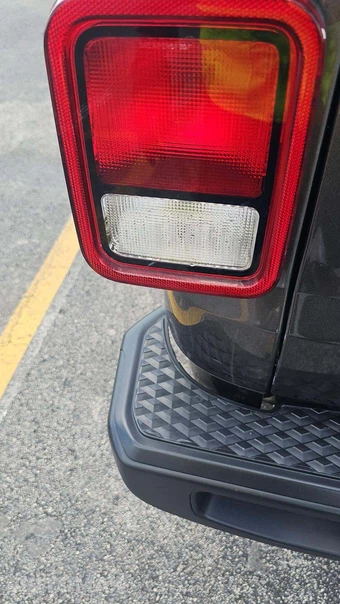 2022 Jeep Gladiator Altitude Crew Cab Medium Bed - miniatura 22