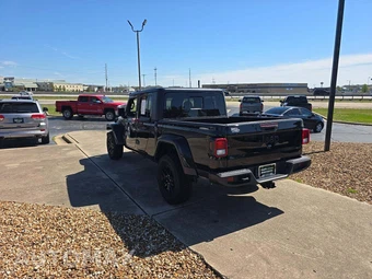 2022 Jeep Gladiator Altitude Crew Cab Medium Bed - miniatura 2