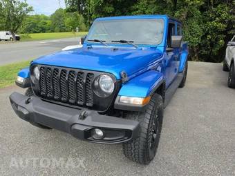 2022 Jeep Gladiator Altitude Crew Cab Medium Bed