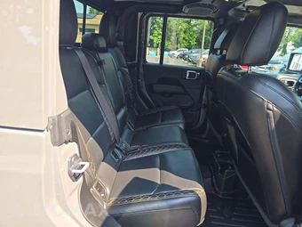 2022 Jeep Gladiator High Altitude Edition Crew Cab Medium Bed - miniatura 16