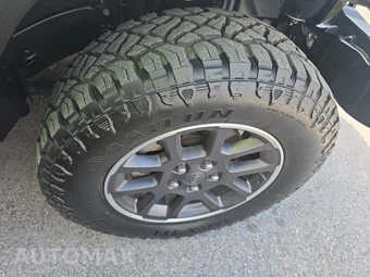 2022 Jeep Gladiator Overland Crew Cab Medium Bed - miniatura 9