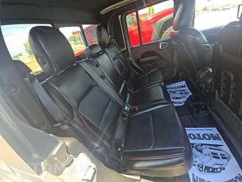 2022 Jeep Gladiator Rubicon Crew Cab Medium Bed - miniatura 16